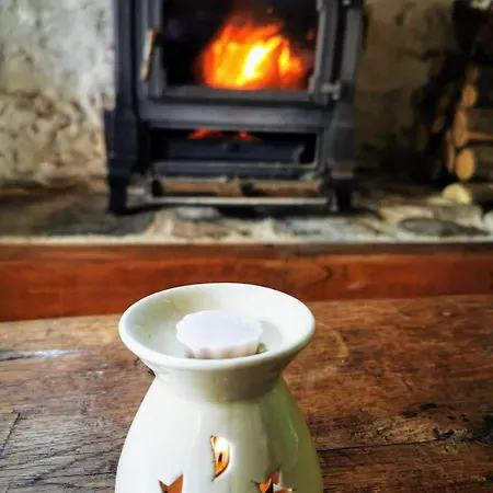 Du Domaine Des Garde-bousset 펜션 La Cellette (Puy-de-Dome)